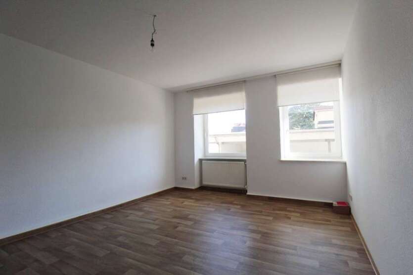 Wohnung zum Mieten in Limbach-Oberfrohna 420 € 64.66 m² 3 zimmer