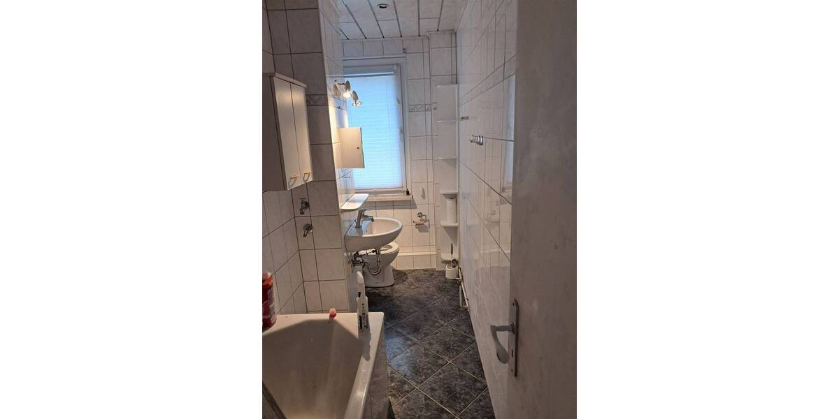 Etagenwohnung Burg - 3 Zimmer, 71 m&sup2;, 342&euro; | Angebot:25778460