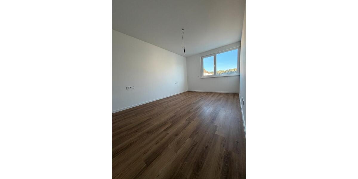 Erdgeschoßwohnung Sankt Georgen im Schwarzwald - 2 Zimmer, 65 m&sup2;, 780&euro; | Angebot:25713662