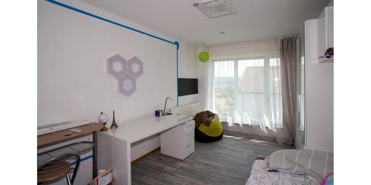 Einfamilienhaus Bad Kissingen - 7 Zimmer, 350 m&sup2;, 2.100&euro; | Angebot:24990718