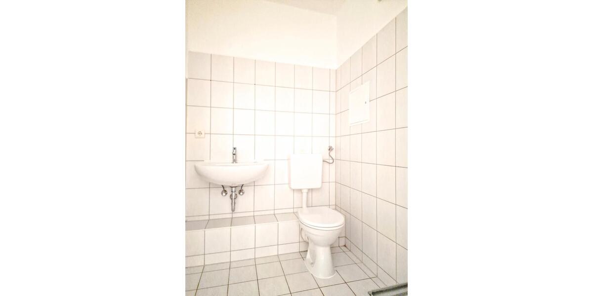 Etagenwohnung Glauchau - 1 Zimmer, 33 m&sup2;, 195&euro; | Angebot:26491703