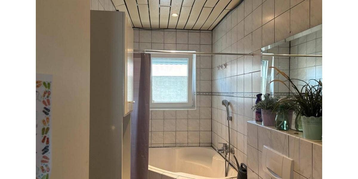 Erdgeschoßwohnung Lehrte - 3 Zimmer, 95 m&sup2;, 1.100&euro; | Angebot:24876683