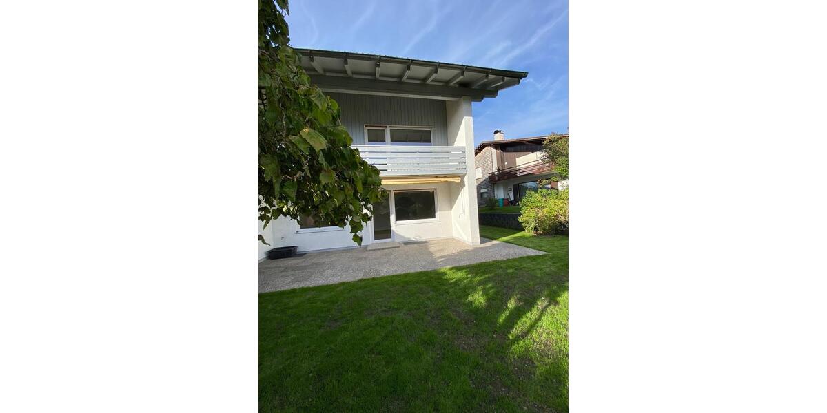 Doppelhaushälfte Bergen - 6 Zimmer, 165 m&sup2;, 1.850&euro; | Angebot:26599249