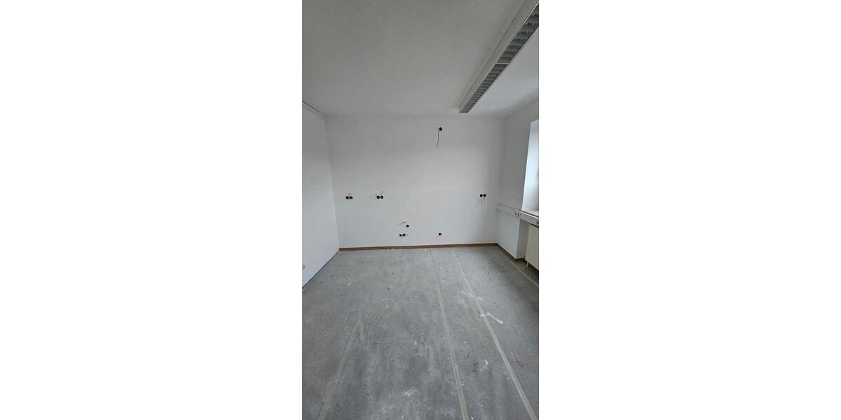 Dachgeschoßwohnung Siegen - 2 Zimmer, 31 m&sup2;, 580&euro; | Angebot:24919453