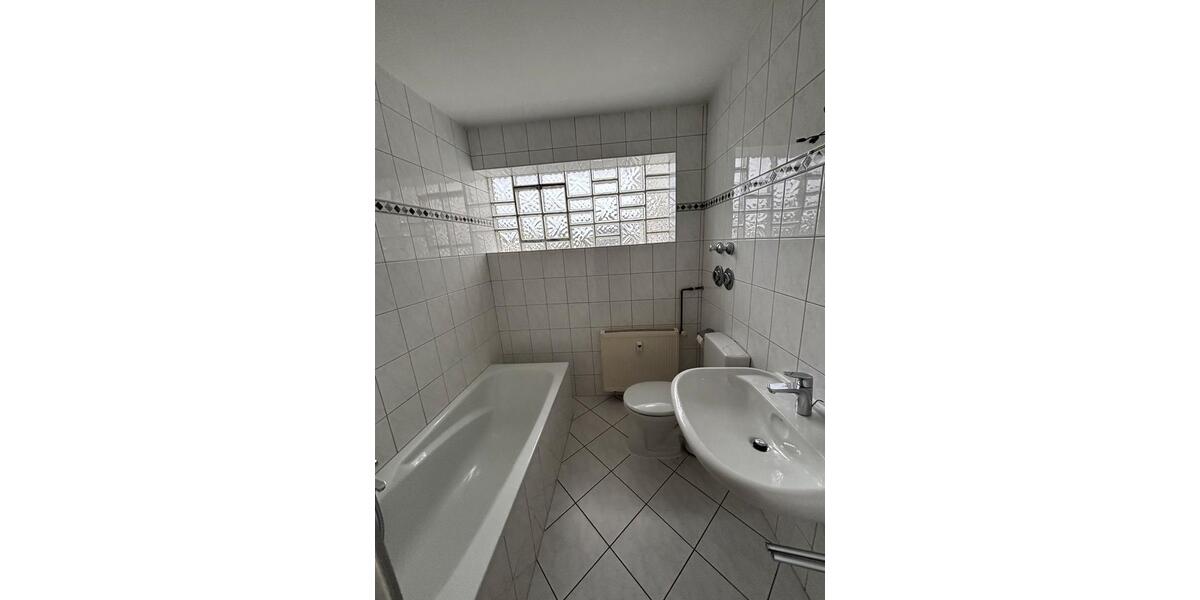 Etagenwohnung Hochheim am Main - 2 Zimmer, 62 m&sup2;, 890&euro; | Angebot:24855372