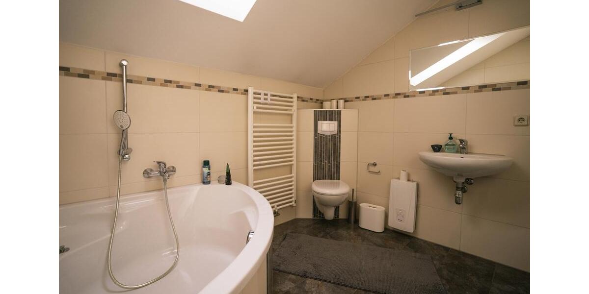 Dachgeschoßwohnung Grimma - 2 Zimmer, 65 m&sup2;, 700&euro; | Angebot:24754817