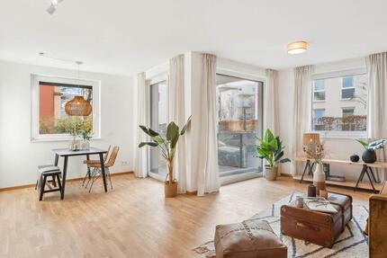 Familienfreundliche 4-Zimmer-Wohnung mit Loggia und zwei Bädern zimmer