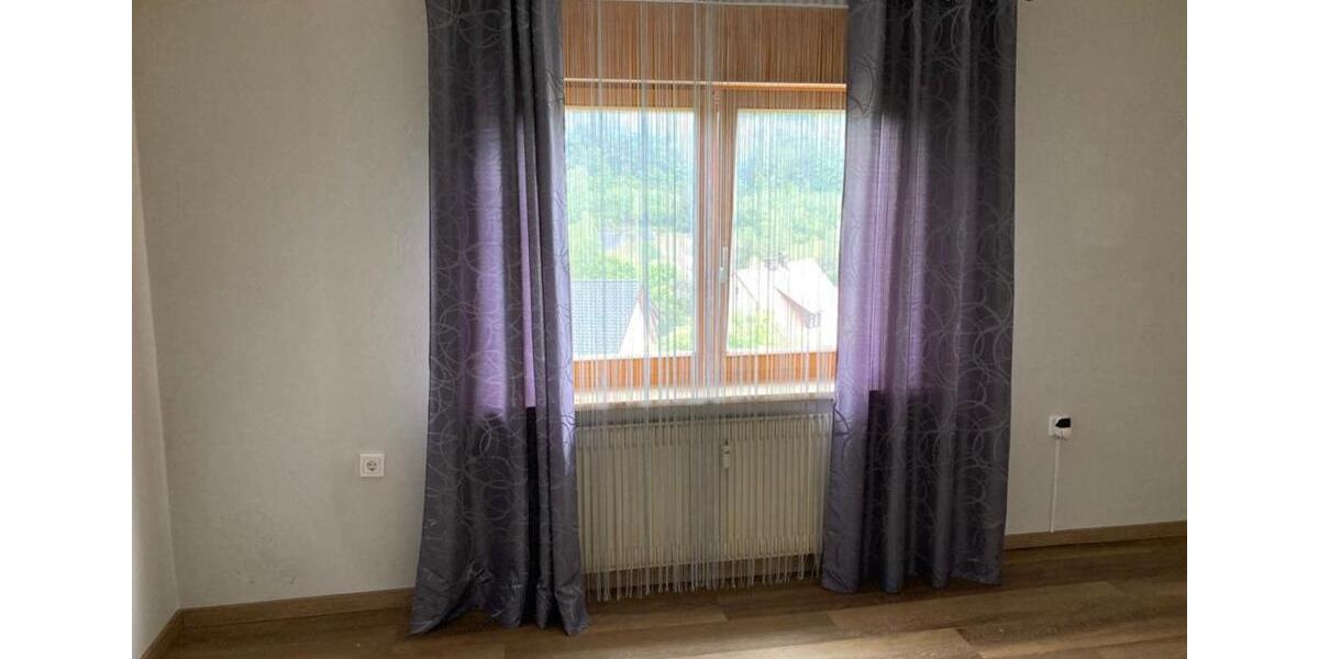 Geräumige und sonnige Wohnung im Nürnberger Raum 4 zimmer