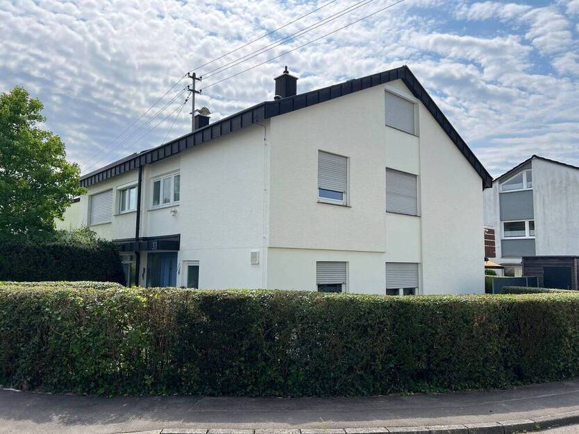 Traumhafte Doppelhaushälfte * Terrasse & kl. Garten * 2 PKW Stellplätze