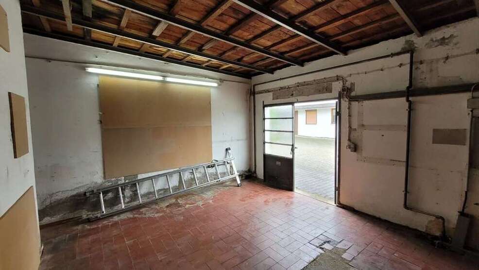 Halle in Rosenheim 225 € 27 m²