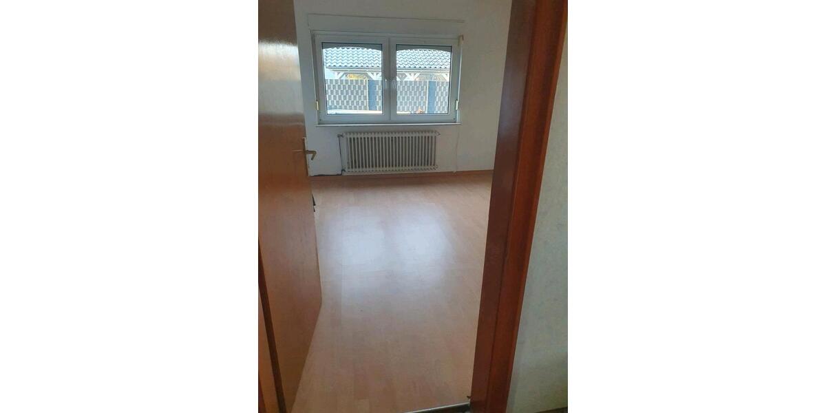 Einfamilienhaus Saterland - 7 Zimmer, 160 m&sup2;, 1.100&euro; | Angebot:26329969