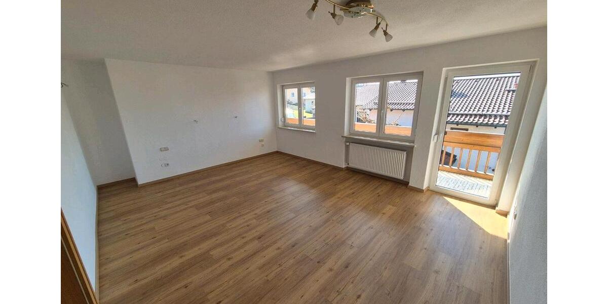 Erdgeschoßwohnung Bad Griesbach im Rottal - 3 Zimmer, 130 m&sup2;, 1.150&euro; | Angebot:25992265
