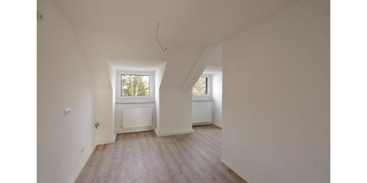 Etagenwohnung Bochum Wiemelhausen - 2 Zimmer, 100 m&sup2;, 1.300&euro; | Angebot:26184261