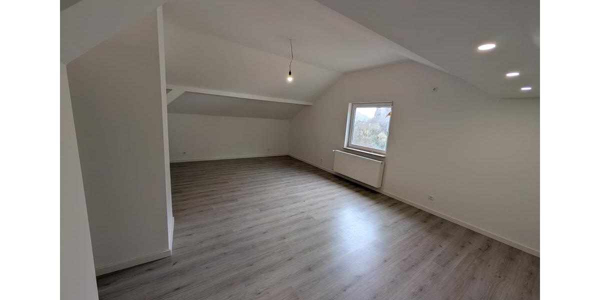 Dachgeschoßwohnung Eberbach - 2 Zimmer, 68 m&sup2;, 680&euro; | Angebot:25804692