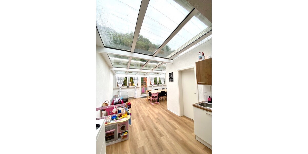 Lichtdurchflutetes wohnen und leben unter "freiem Himmel