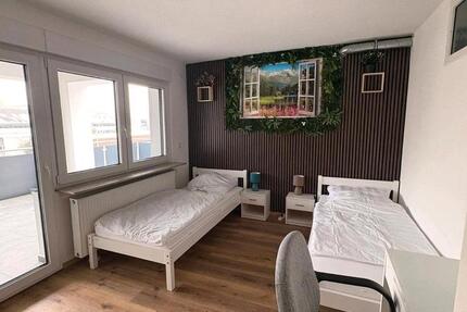 Wohnen auf Zeit Keltern - 13 Zimmer, 300 m&sup2;, 60&euro; | Angebot:25943591