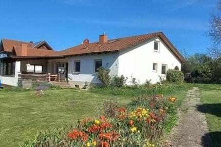 Haus Hemau - 8 Zimmer, 175 m&sup2;, 1.350&euro; | Angebot:26481717