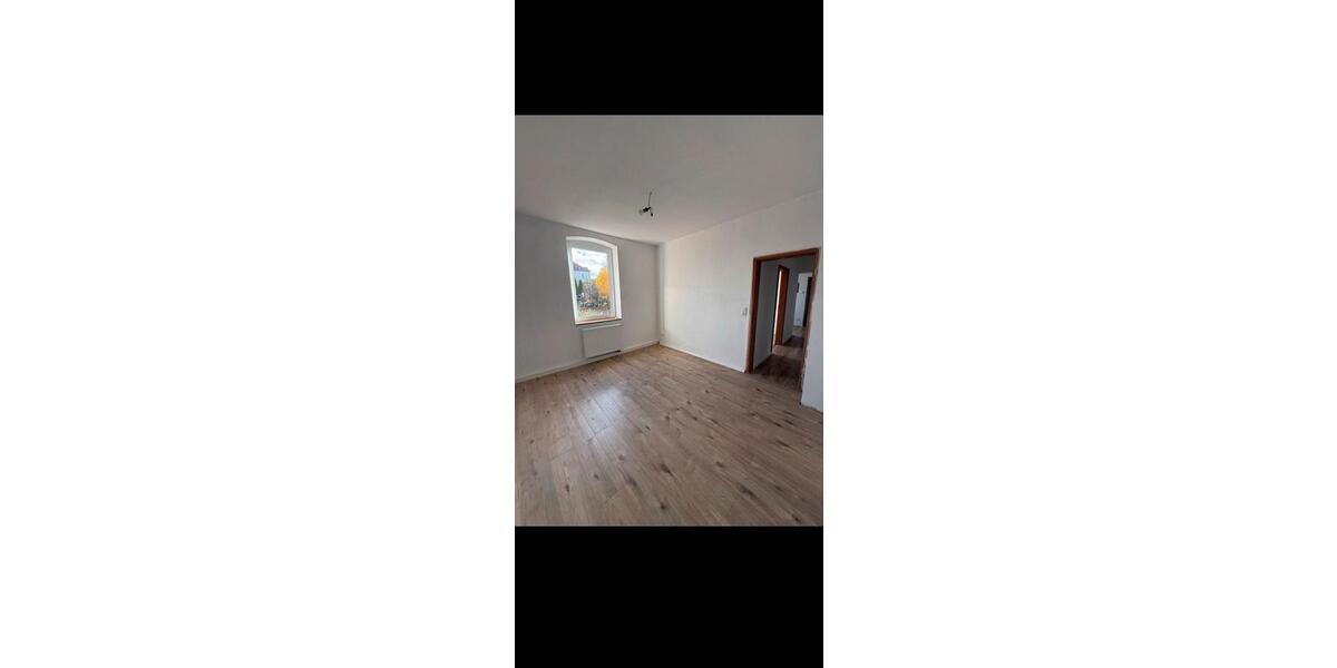 Etagenwohnung Arzberg - 5 Zimmer, 100 m&sup2;, 720&euro; | Angebot:24812539