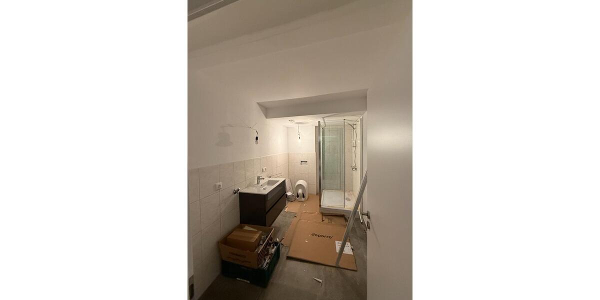 Nach Renovierung: Erstbezug in zentraler Lage inkl EBK 3 zimmer