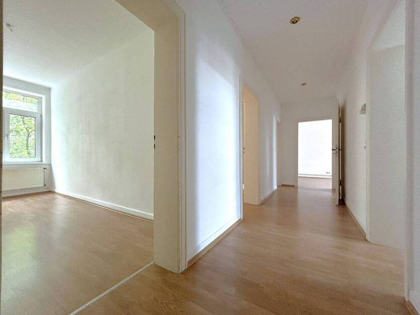 Wunderschöne 4 Zimmerwohnung mit Balkon in der beliebten Südstadt