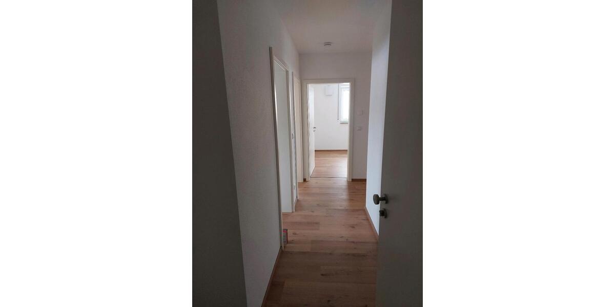 Erdgeschoßwohnung Bissingen - 3 Zimmer, 80 m&sup2;, 950&euro; | Angebot:25715421