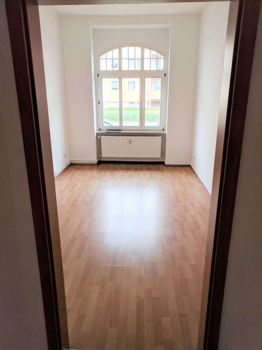 ruhige 3 Zimmer-Wohnung im Erdgeschoss *Einbauküche möglich* 3 zimmer