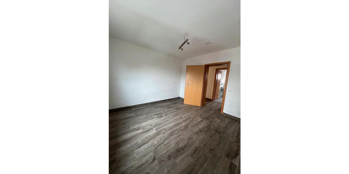 Etagenwohnung Mosbach - 3 Zimmer, 80 m&sup2;, 1.170&euro; | Angebot:26375227