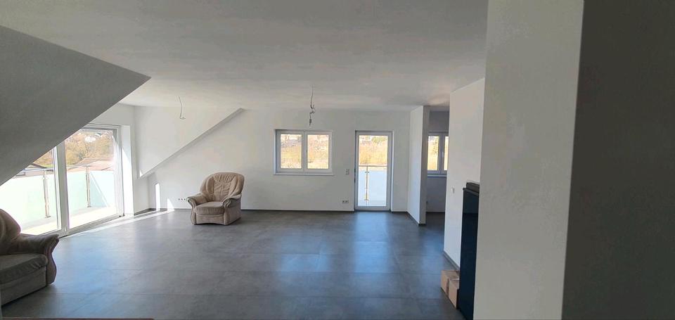 Dachgeschoßwohnung Bad Kreuznach - 4 Zimmer, 120 m&sup2;, 1.650&euro; | Angebot:25923786