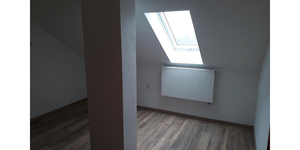 Dachgeschoßwohnung Bissingen - 2 Zimmer, 73 m&sup2;, 700&euro; | Angebot:26130331