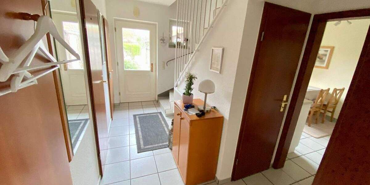 sehr gepflegte 4-Zimmer-Doppelhaushälfte in bester Sackgassenlage 4 zimmer