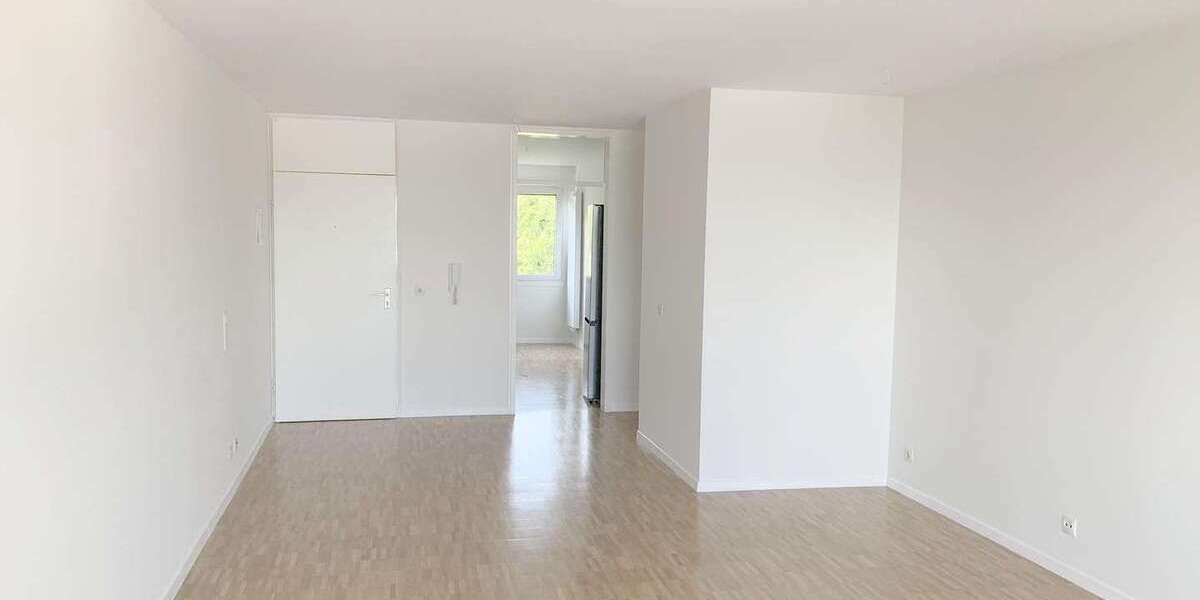 Etagenwohnung Esslingen Sulzgries - 3 Zimmer, 80 m&sup2;, 1.200&euro; | Angebot:26732472