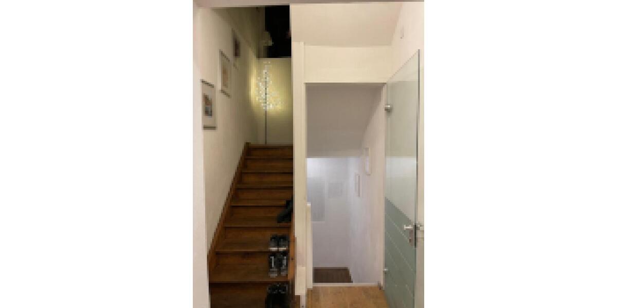 Etagenwohnung Rammelsbach - 6 Zimmer, 200 m&sup2;, 1.200&euro; | Angebot:26633479