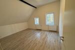 Etagenwohnung Jade - 2.5 Zimmer, 80 m&sup2;, 900&euro; | Angebot:25858527