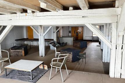 Einzigartige Gewerbefläche in historischem Fachwerkgebäude – ideal für Büro, Ausstellung oder Studio! zimmer