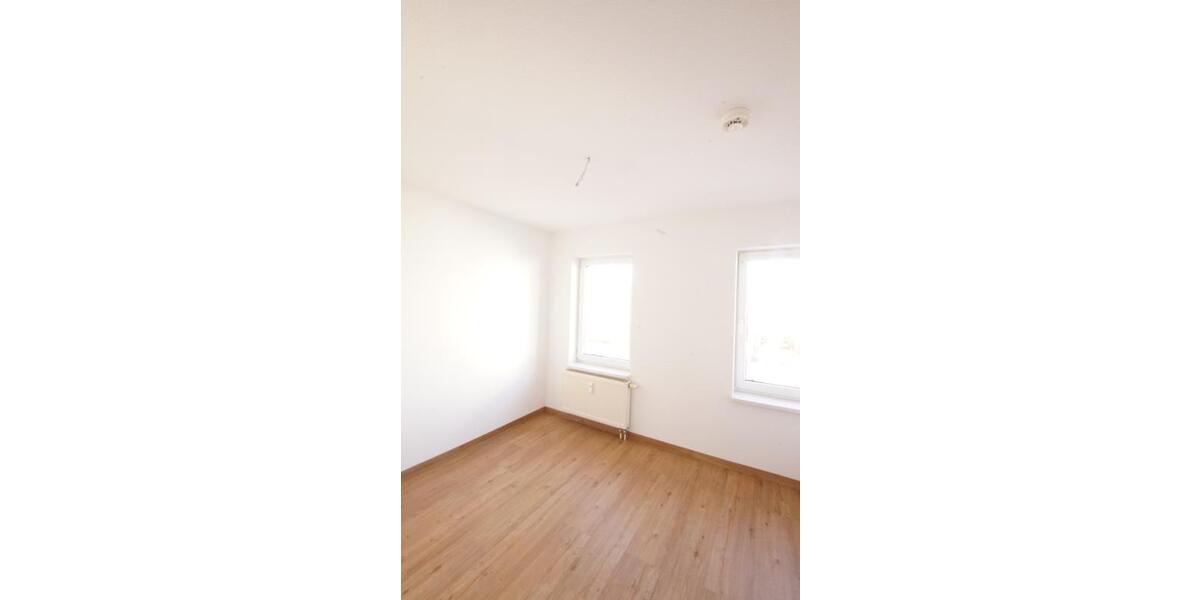 Etagenwohnung Pößneck - 3 Zimmer, 70 m&sup2;, 460&euro; | Angebot:24246466