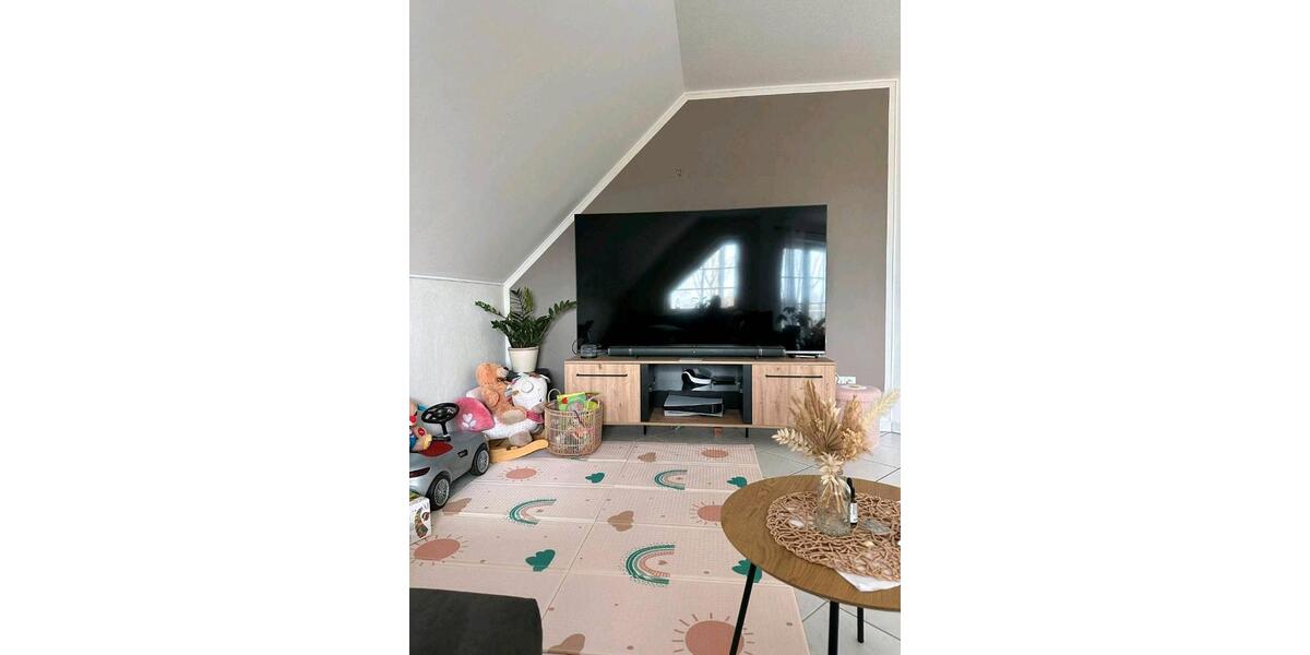 Dachgeschoßwohnung Menteroda - 3 Zimmer, 60 m&sup2;, 700&euro; | Angebot:26235425