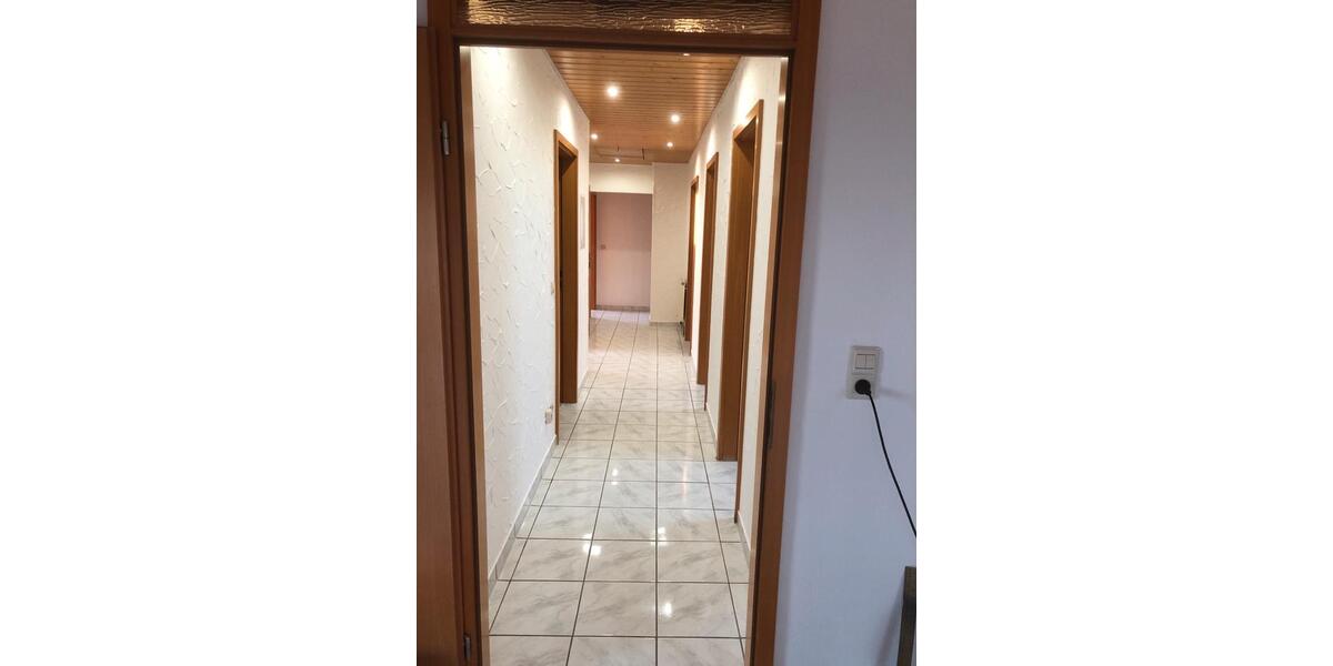 Dachgeschoßwohnung Bretzfeld - 4 Zimmer, 81 m&sup2;, 810&euro; | Angebot:24487544