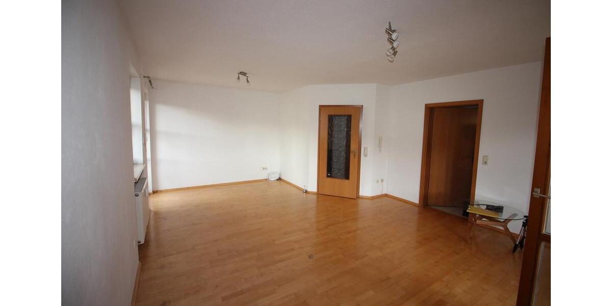 Etagenwohnung Hengersberg - 3 Zimmer, 79 m&sup2;, 650&euro; | Angebot:24976533