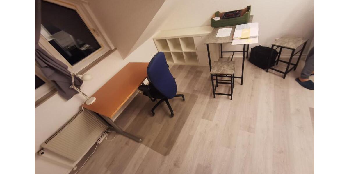 Dachgeschoßwohnung Bad Laasphe - 1 Zimmer, 23 m&sup2;, 300&euro; | Angebot:25164078