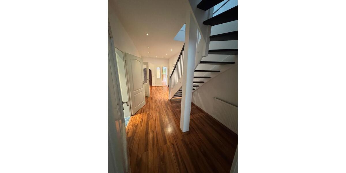 Exklusive Wohnung im Zentrum zu vermieten! 5 zimmer