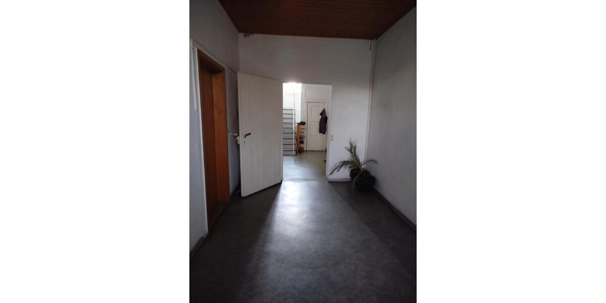 Erdgeschoßwohnung Wanzleben-Börde Börde - 5 Zimmer, 120 m&sup2;, 469&euro; | Angebot:19433680