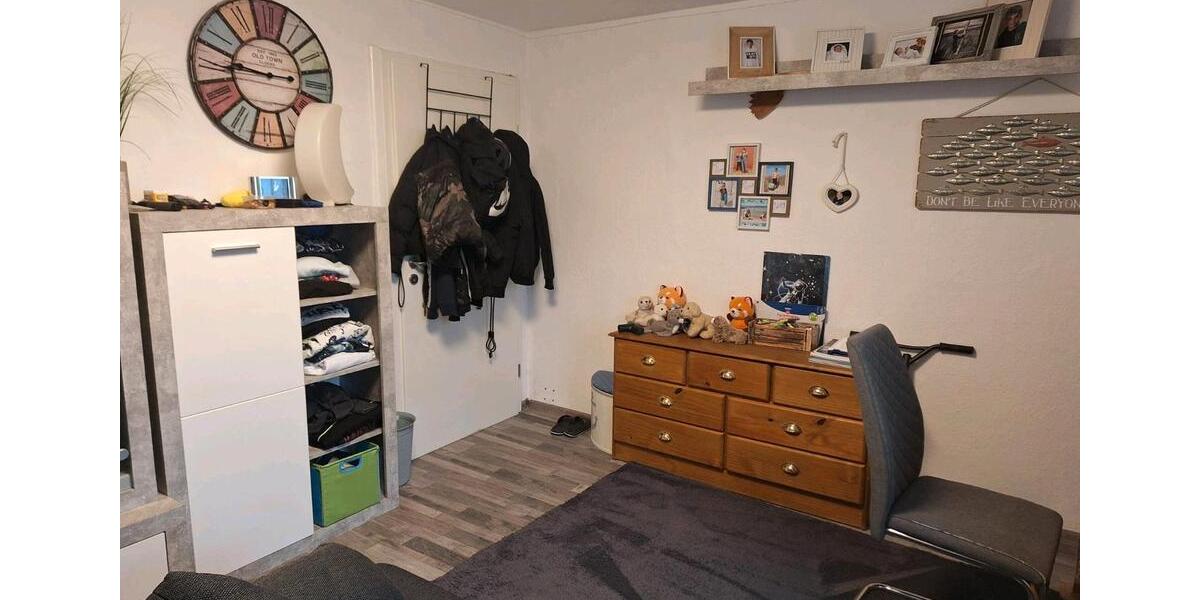 Dachgeschoßwohnung Halver - 3 Zimmer, 75 m&sup2;, 550&euro; | Angebot:24846376