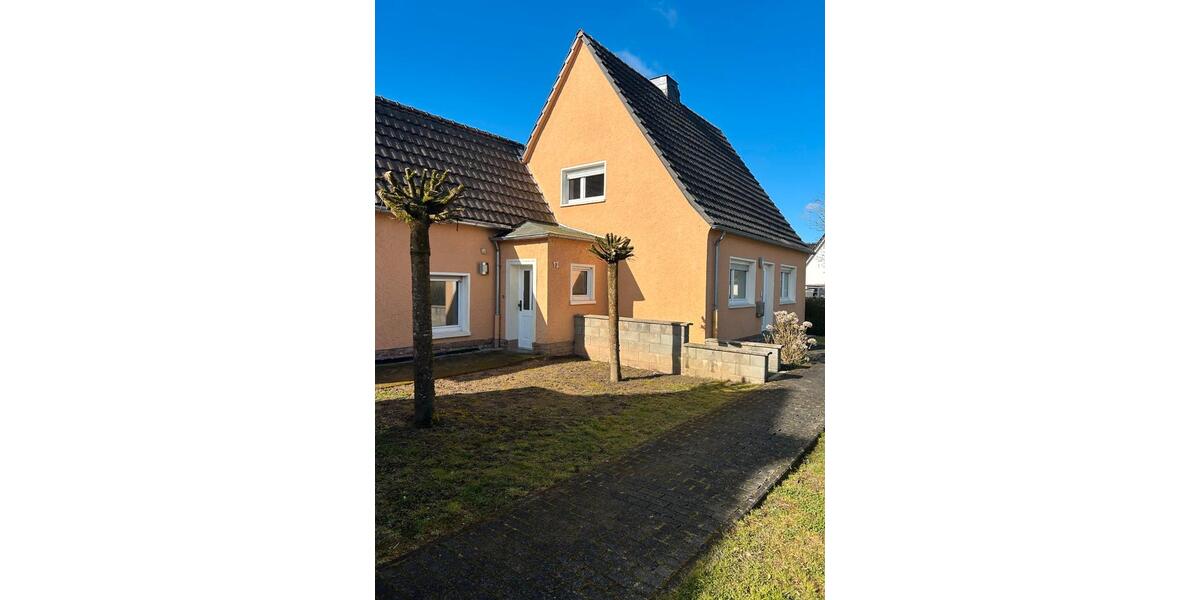 Einfamilienhaus Bitburg - 4 Zimmer, 83 m&sup2;, 750&euro; | Angebot:25995575