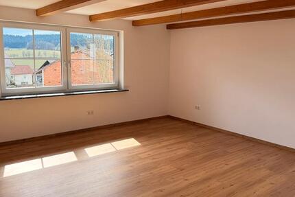 Wohnung Teisnach - 4 Zimmer, 110 m&sup2;, 880&euro; | Angebot:26019923