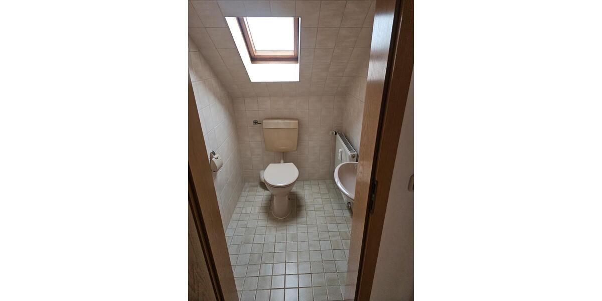 Dachgeschoßwohnung Rinteln - 4 Zimmer, 108 m&sup2;, 570&euro; | Angebot:24511925