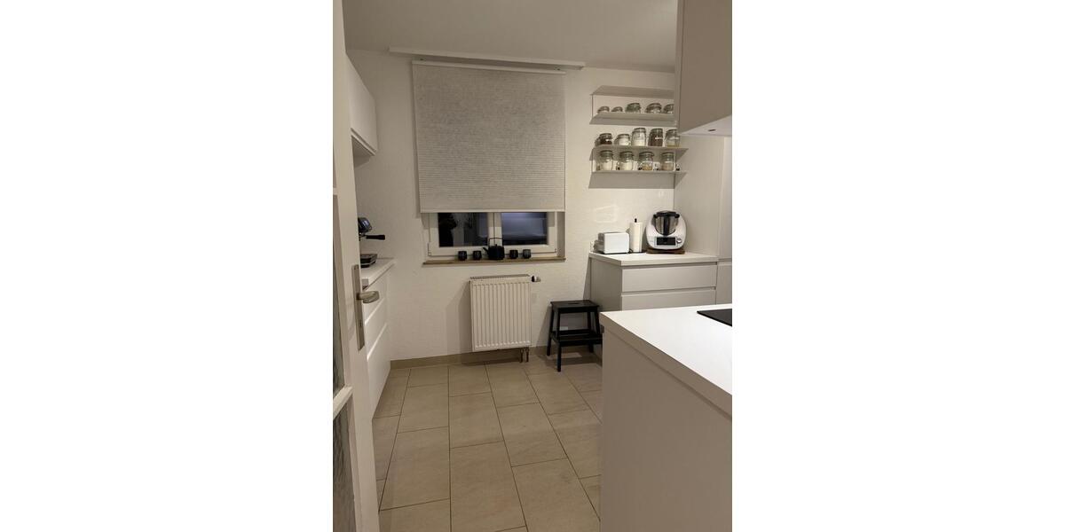 Vermietung: Einfamilienhaus mit großem Garten, zentrale Lage 5 zimmer