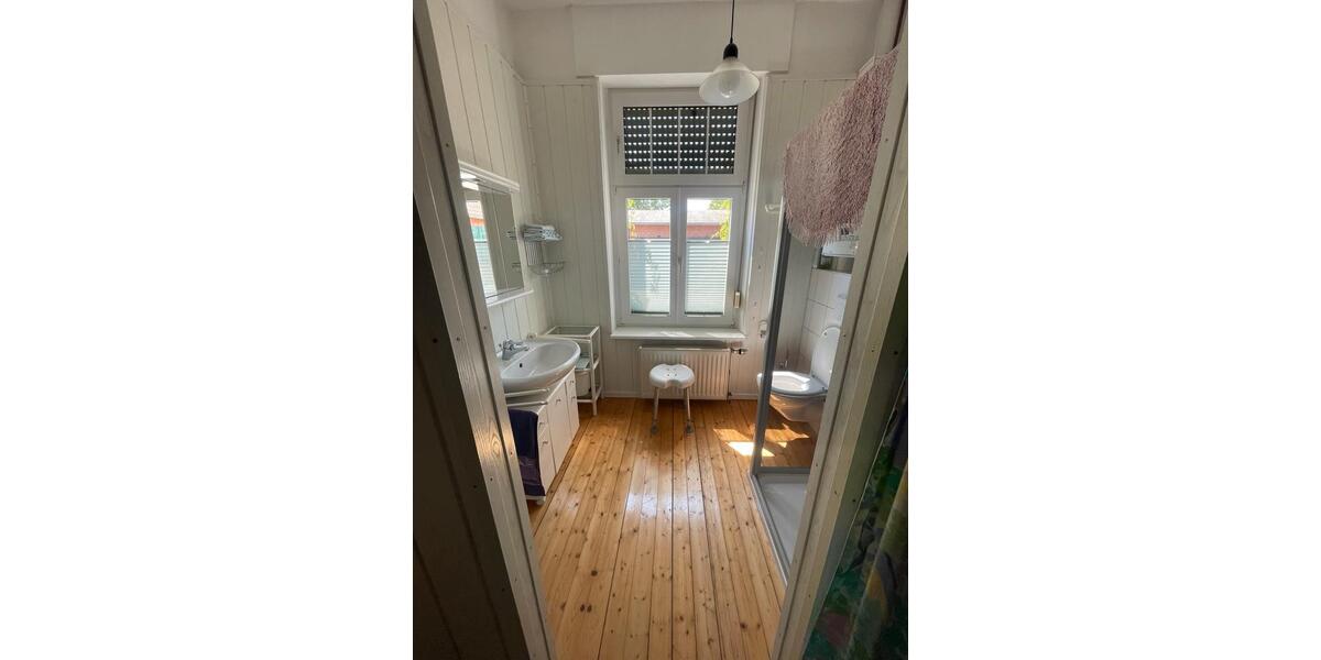 Hochparterre Dessau-Roßlau Brambach - 1 Zimmer, 63 m&sup2;, 335&euro; | Angebot:26049080