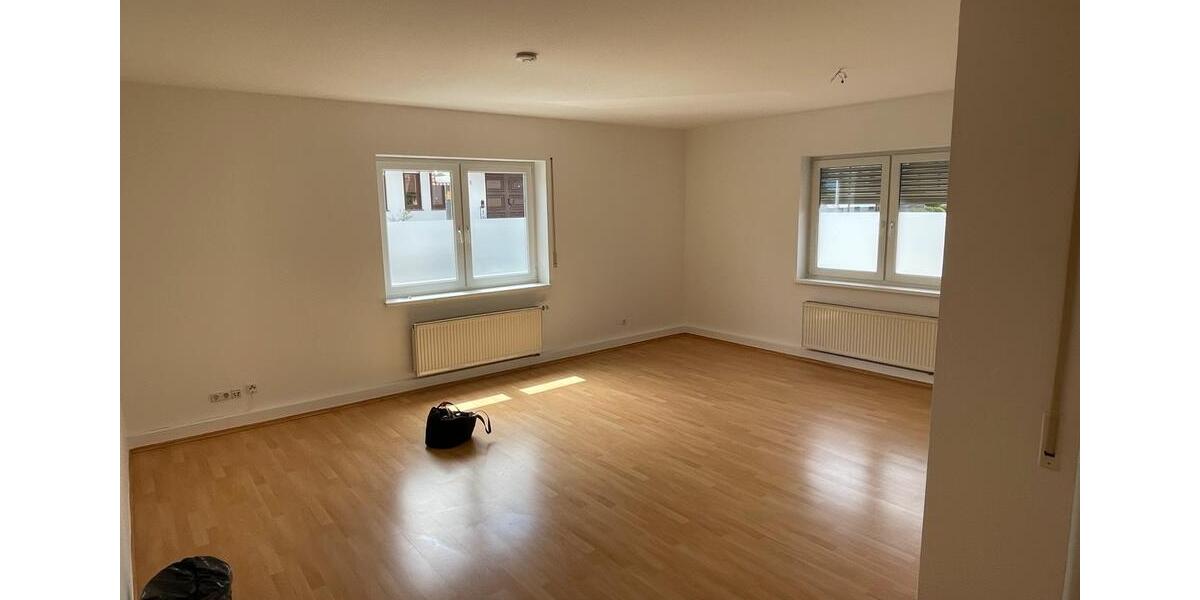 Erdgeschoßwohnung Veitsbronn - 3 Zimmer, 98 m&sup2;, 690&euro; | Angebot:24655157