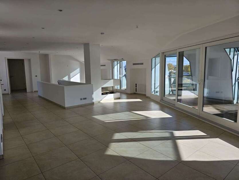 Wohnung zum Mieten in Frankfurt 4.450 € 250 m² 5 zimmer