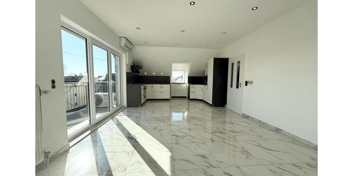 Dachgeschoßwohnung Straubing - 2.5 Zimmer, 66 m&sup2;, 950&euro; | Angebot:25901723